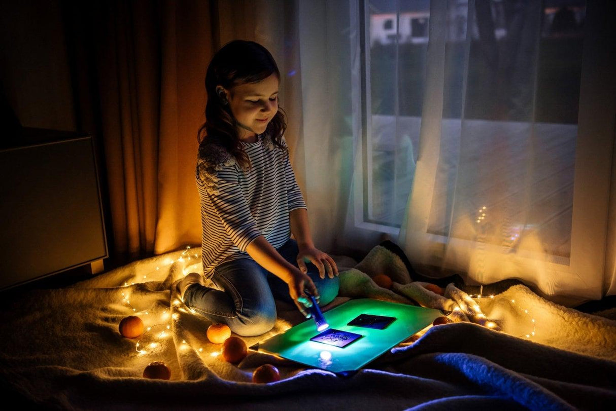 Light Drawing Board For Kids - The Glow In Dark Neon Effect Draw Pad Tablet - Decords